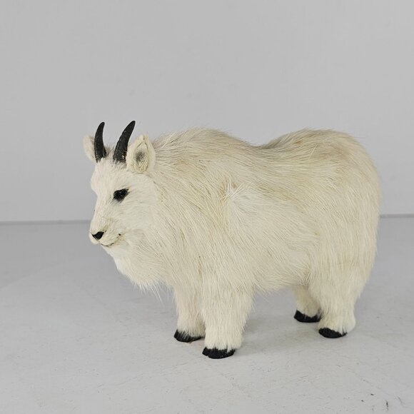 Realistic Mountain Goat Figurine Rabbit Fur - Picture 8 of 8